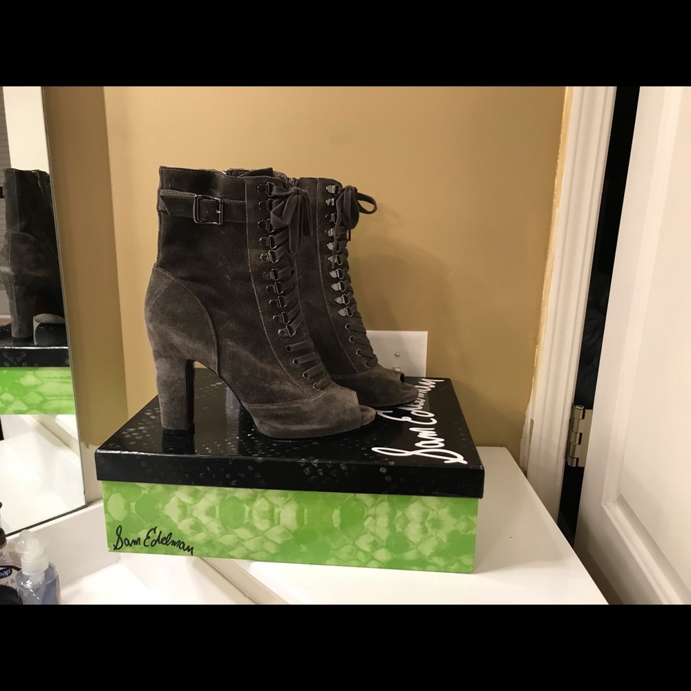 Sam Edelman Grey Suede Laced Boots/ Size 10